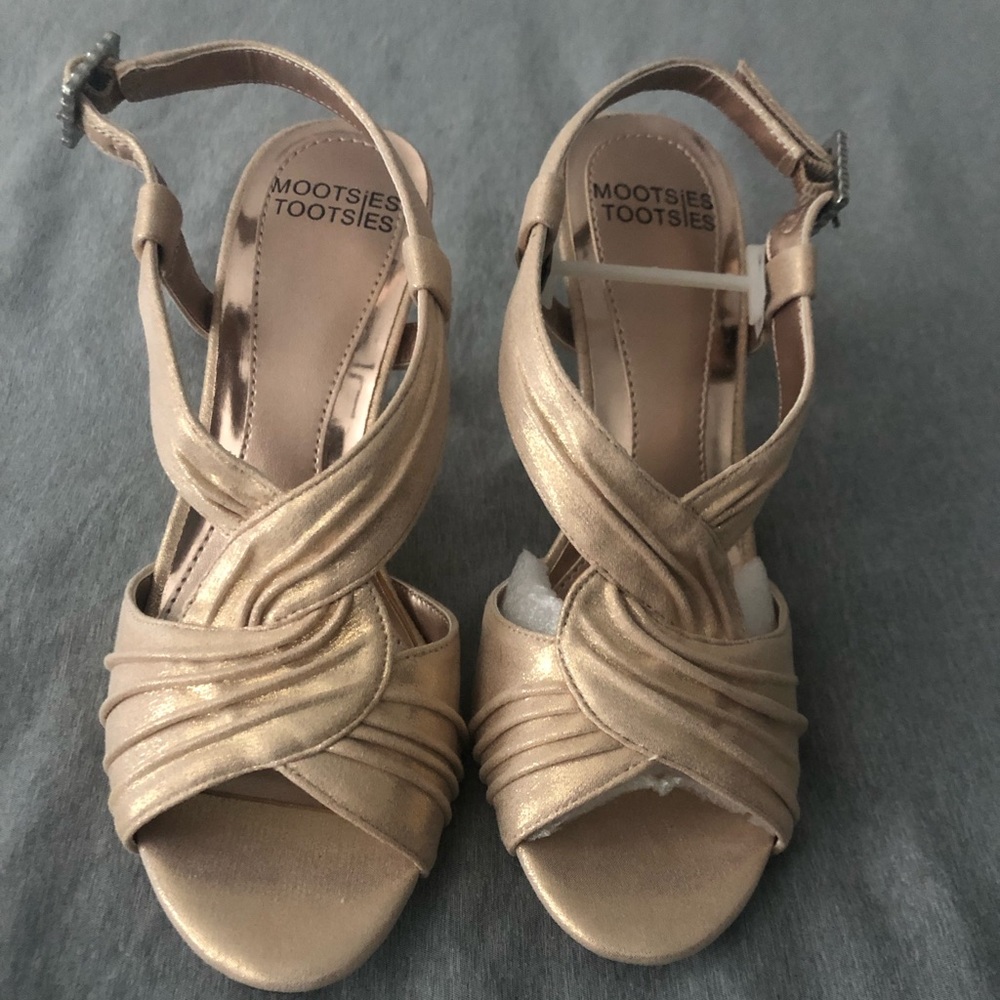 Never worn Mootsies Tootsies heels